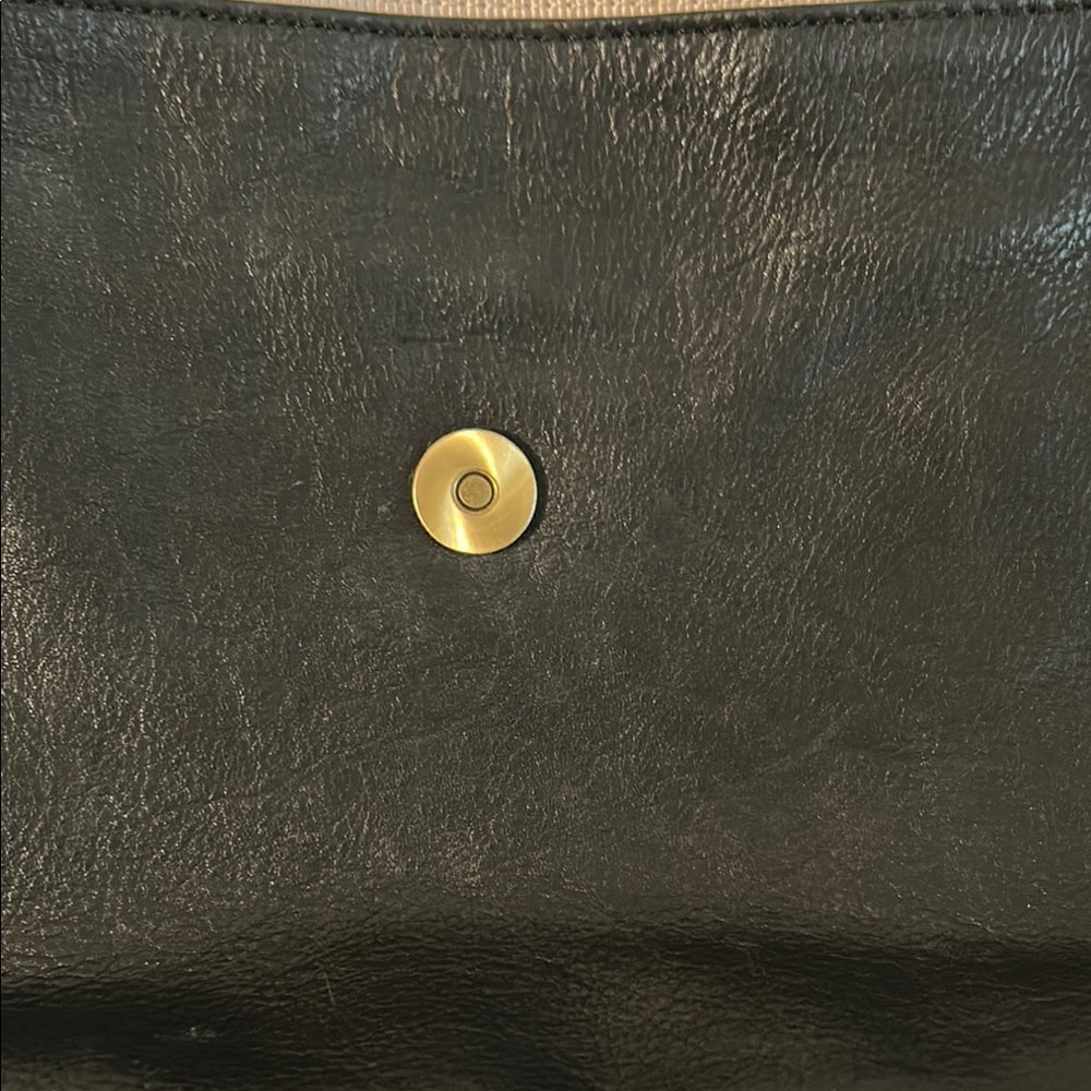 Margot NY genuine leather Black Crossbody Bag with Adjustable Strap - Picture 7 of 9